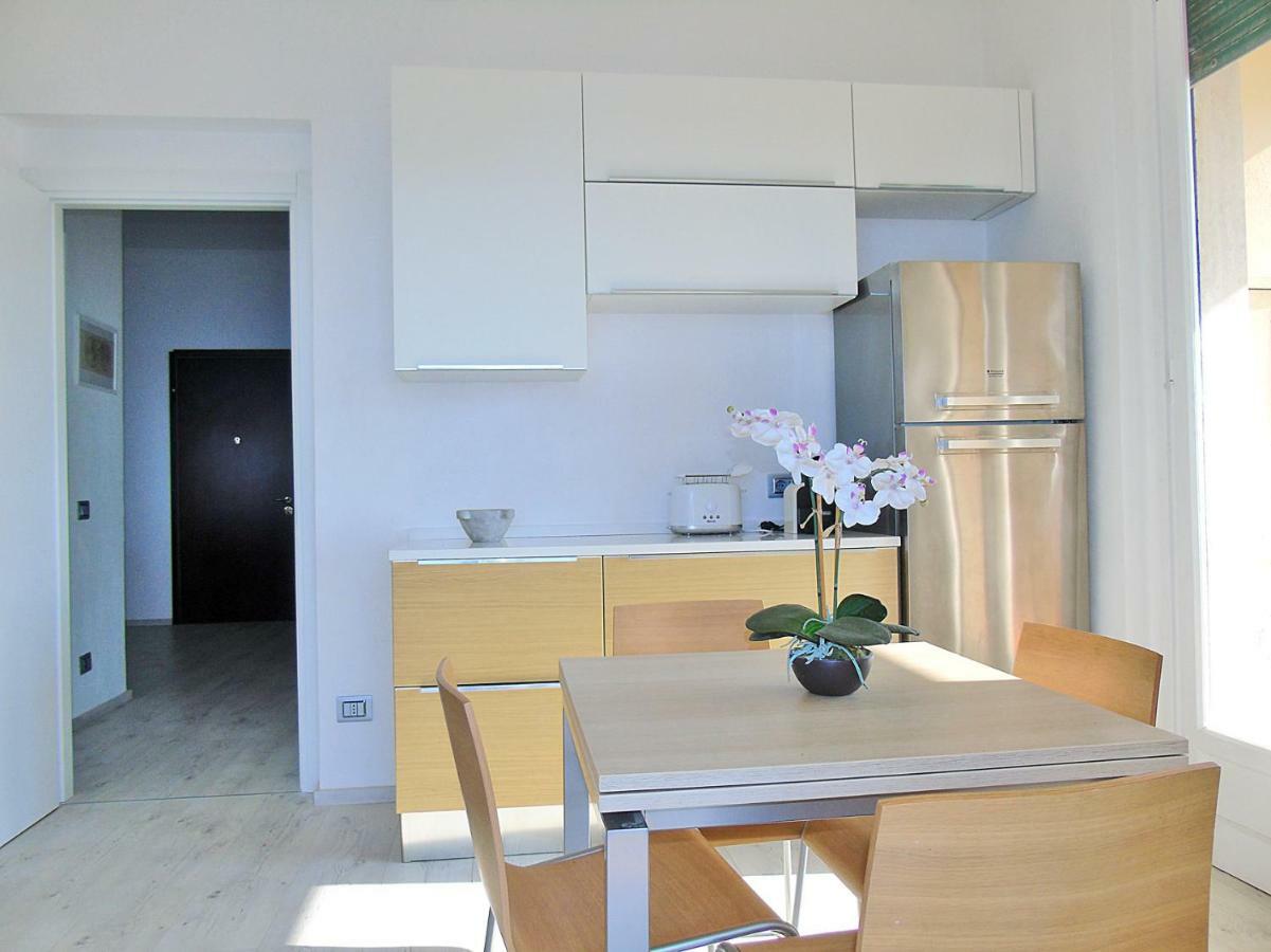 Fiori Sul Mare Apartment Теларо Екстериор снимка