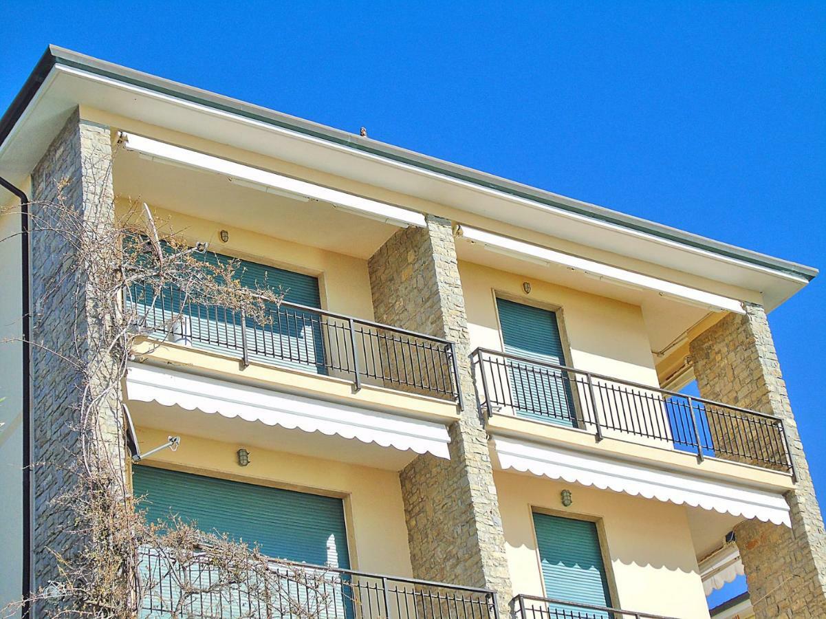 Fiori Sul Mare Apartment Теларо Екстериор снимка